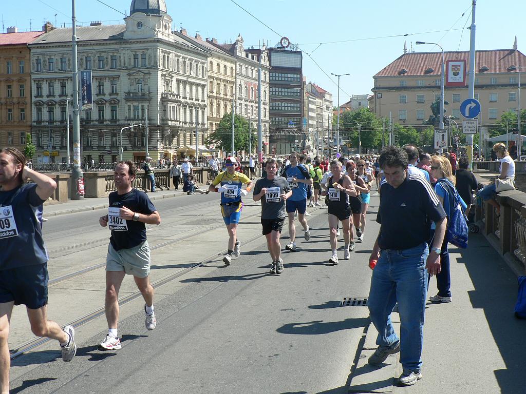 Maraton 08 068.jpg - jsme asi na 25 kilometru